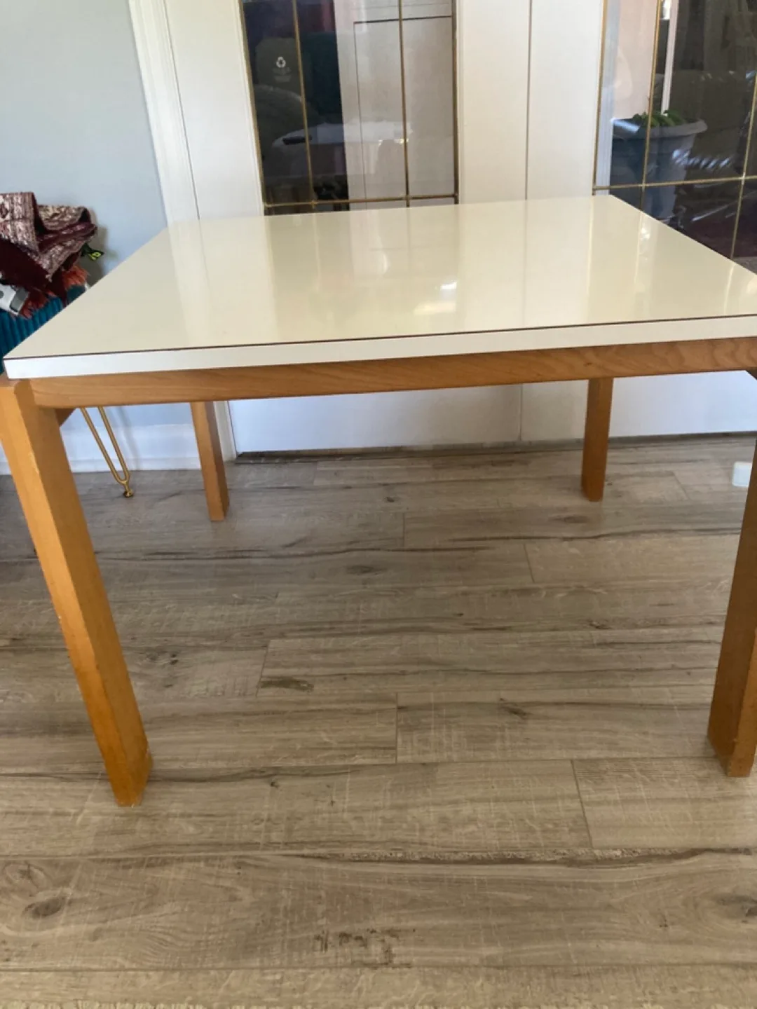 Square Table - White Top, Wooden Legs image indicator(2)
