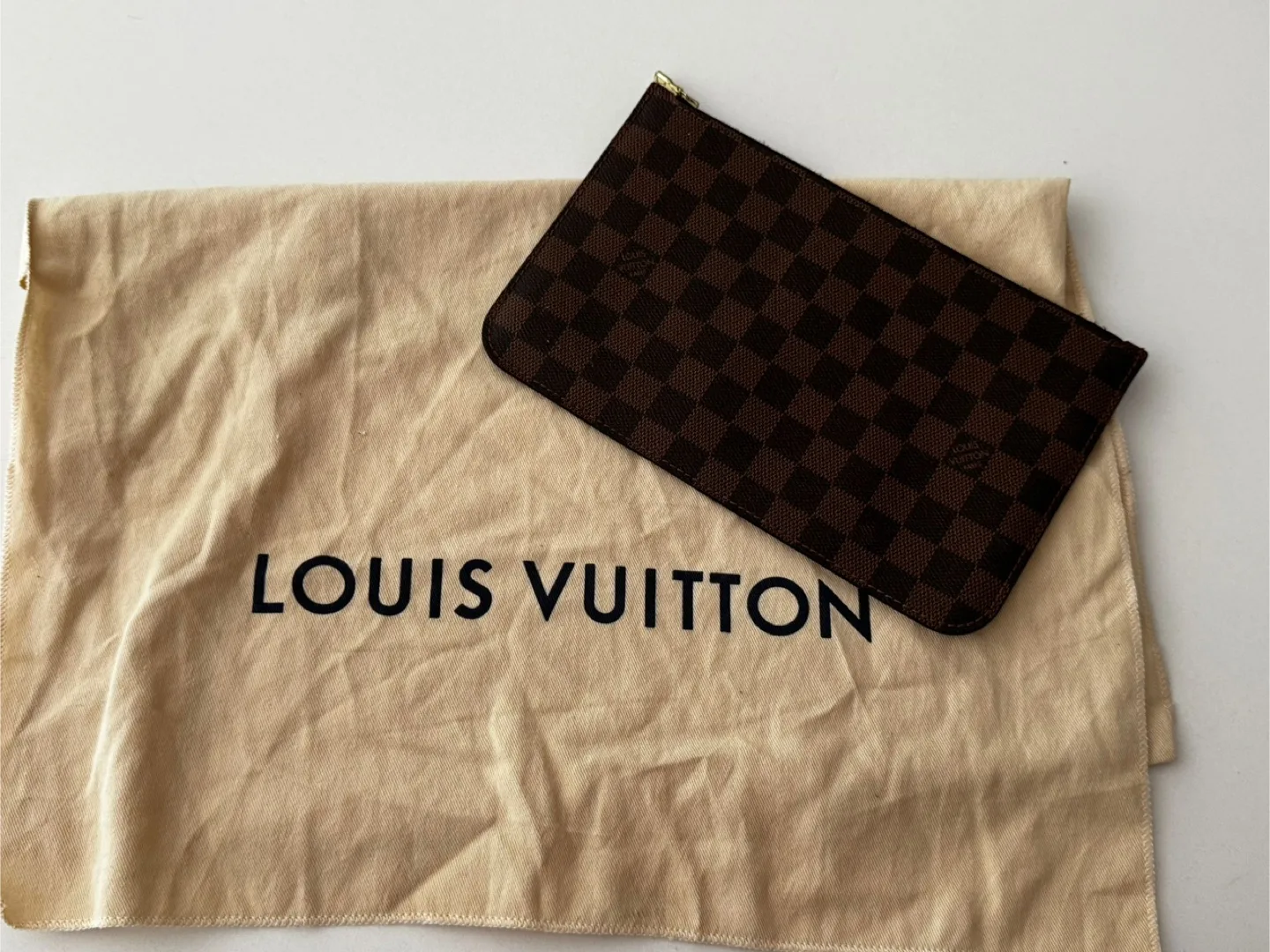 Louis Vuitton Damier Ebene Pouch thumbnail