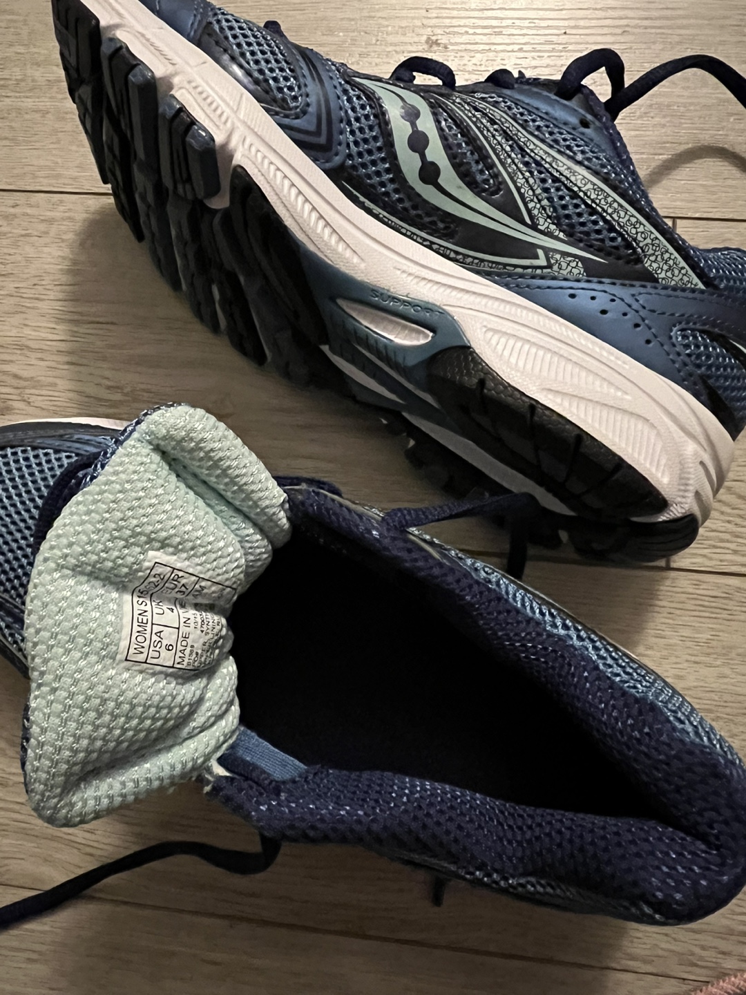 Saucony Women's Running Shoes - Size 6 - photo 2