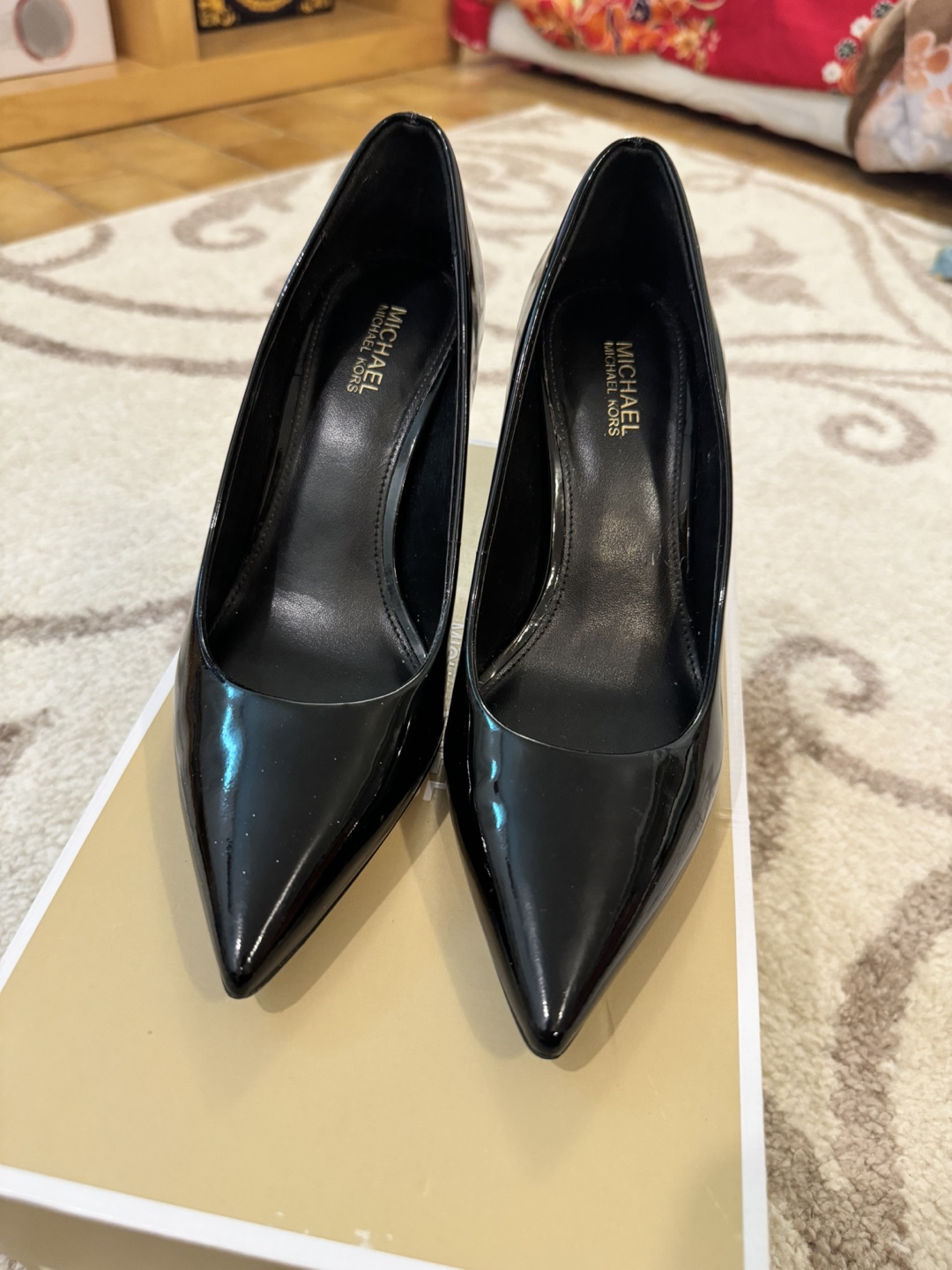 Michael Michael Kors Keke Mid Pump - Size 5M - photo 3