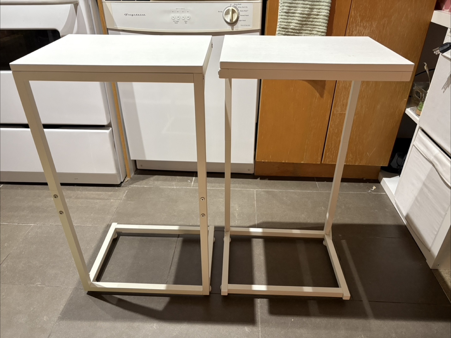 White C-Shaped Side Tables (Set of 2) - photo 2