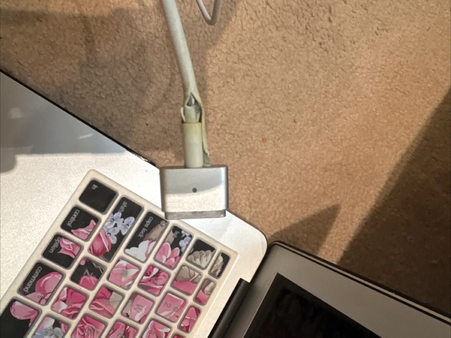 MacBook Air Laptop 2014 image indicator(2)