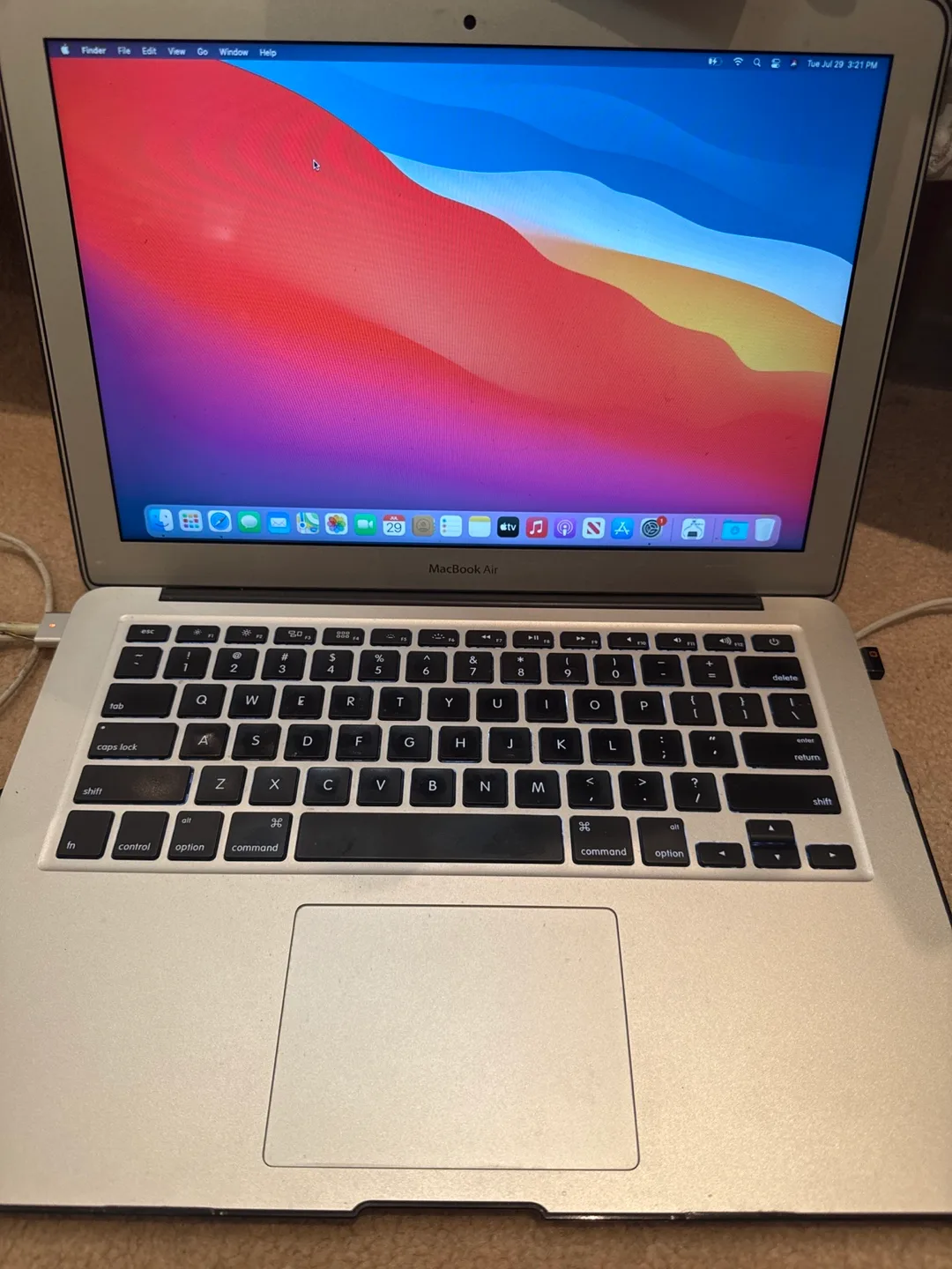 MacBook Air Laptop 2014 thumbnail