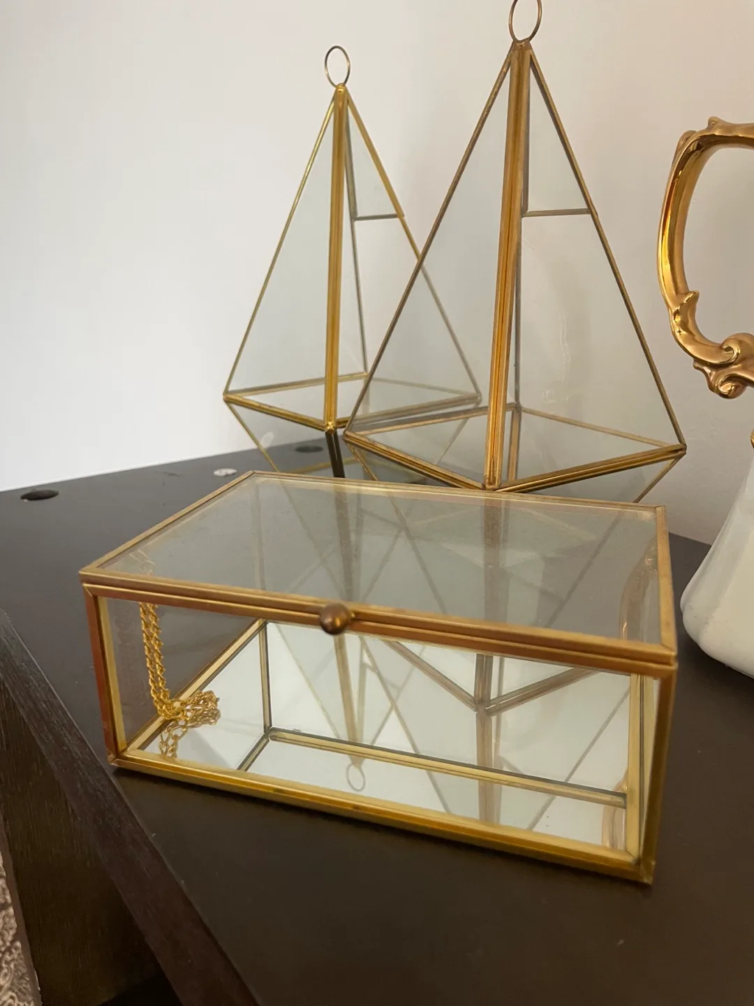 Gold Trimmed Glass Jewelry Box image indicator(6)