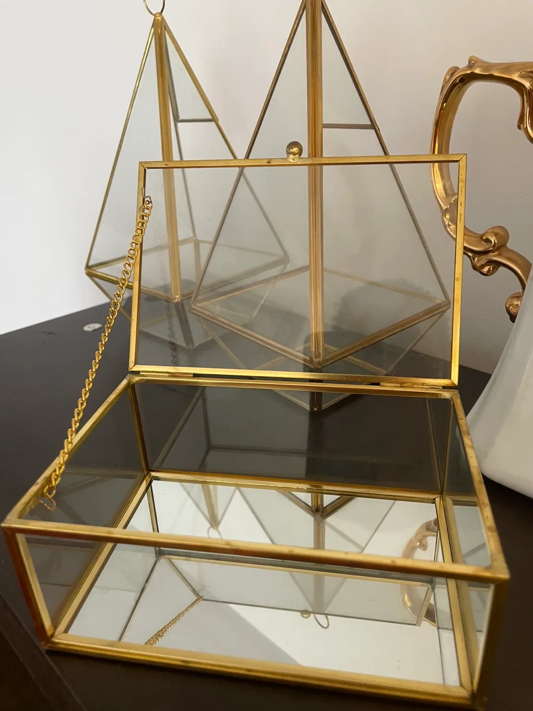 Gold Trimmed Glass Jewelry Box image indicator(2)