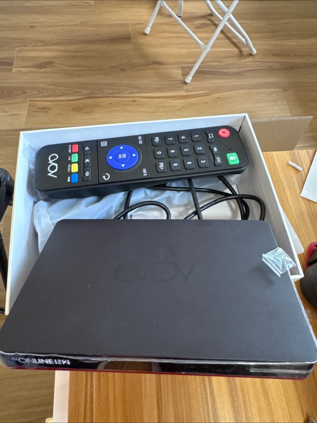 AOV Online TV Box with Remote - Like New! thumbnail