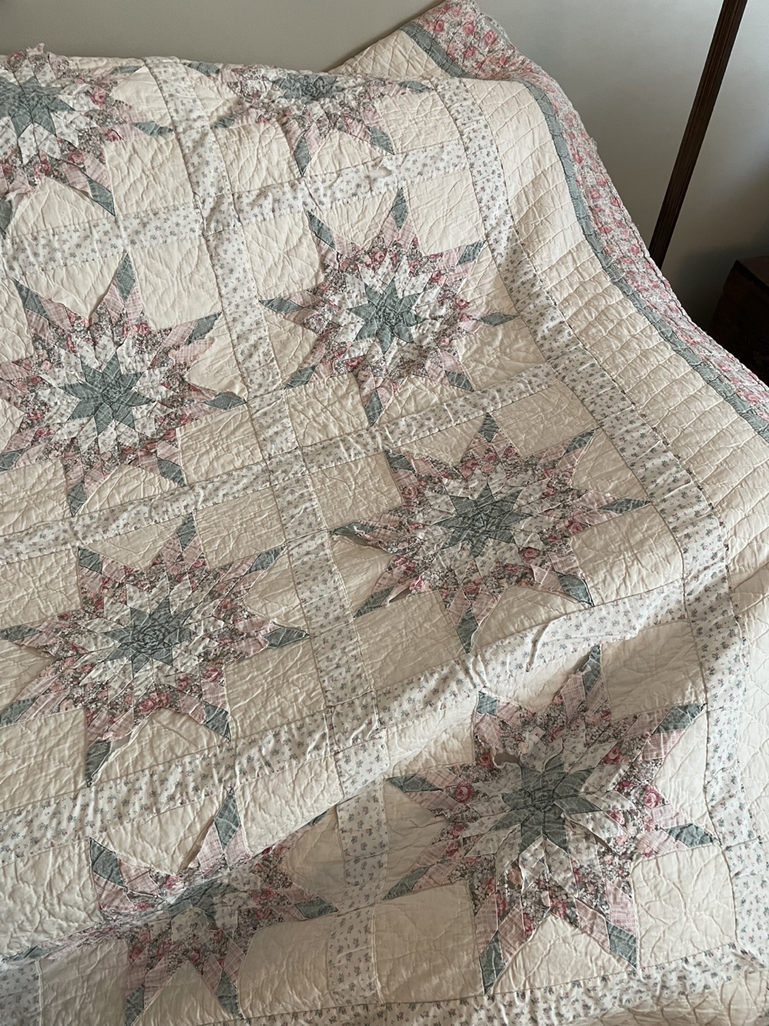 Very Vintage Floral Star Quilt - photo 2