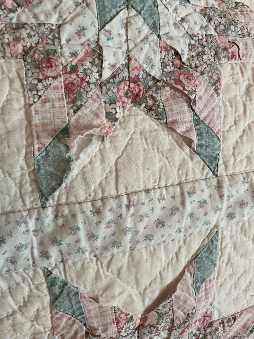 Very Vintage Floral Star Quilt - photo 5