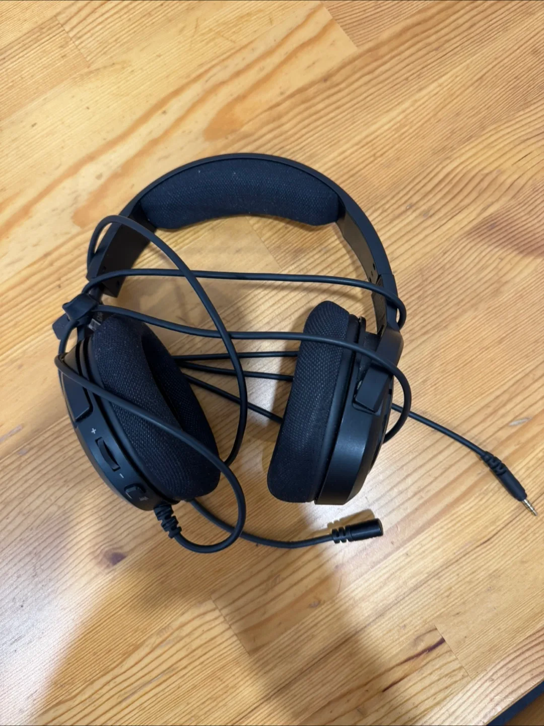 Corsair HS35 Wired Gaming Headset thumbnail
