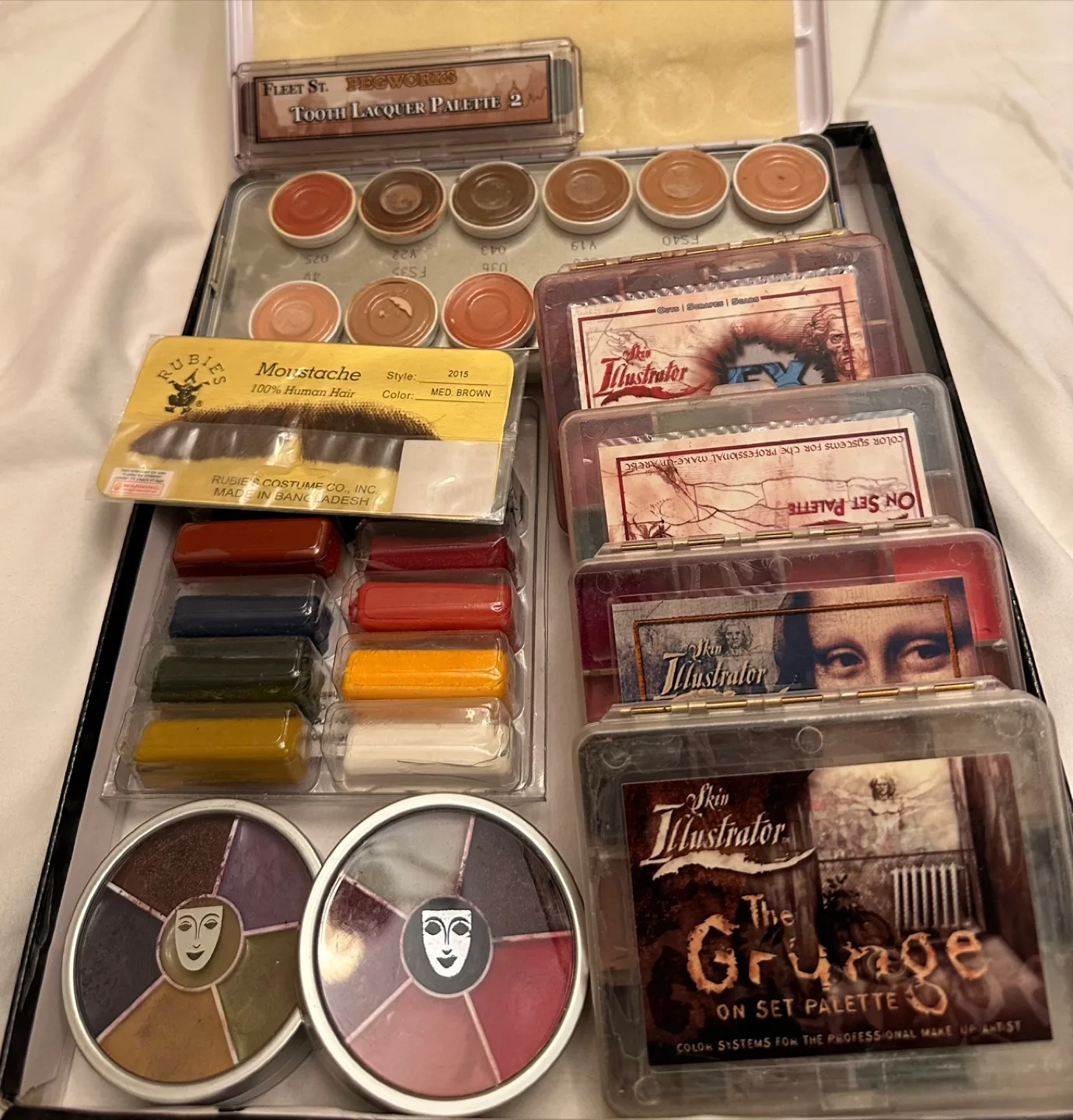 Skin Illustrator, Rubie's Costume Makeup Lot image indicator(3)