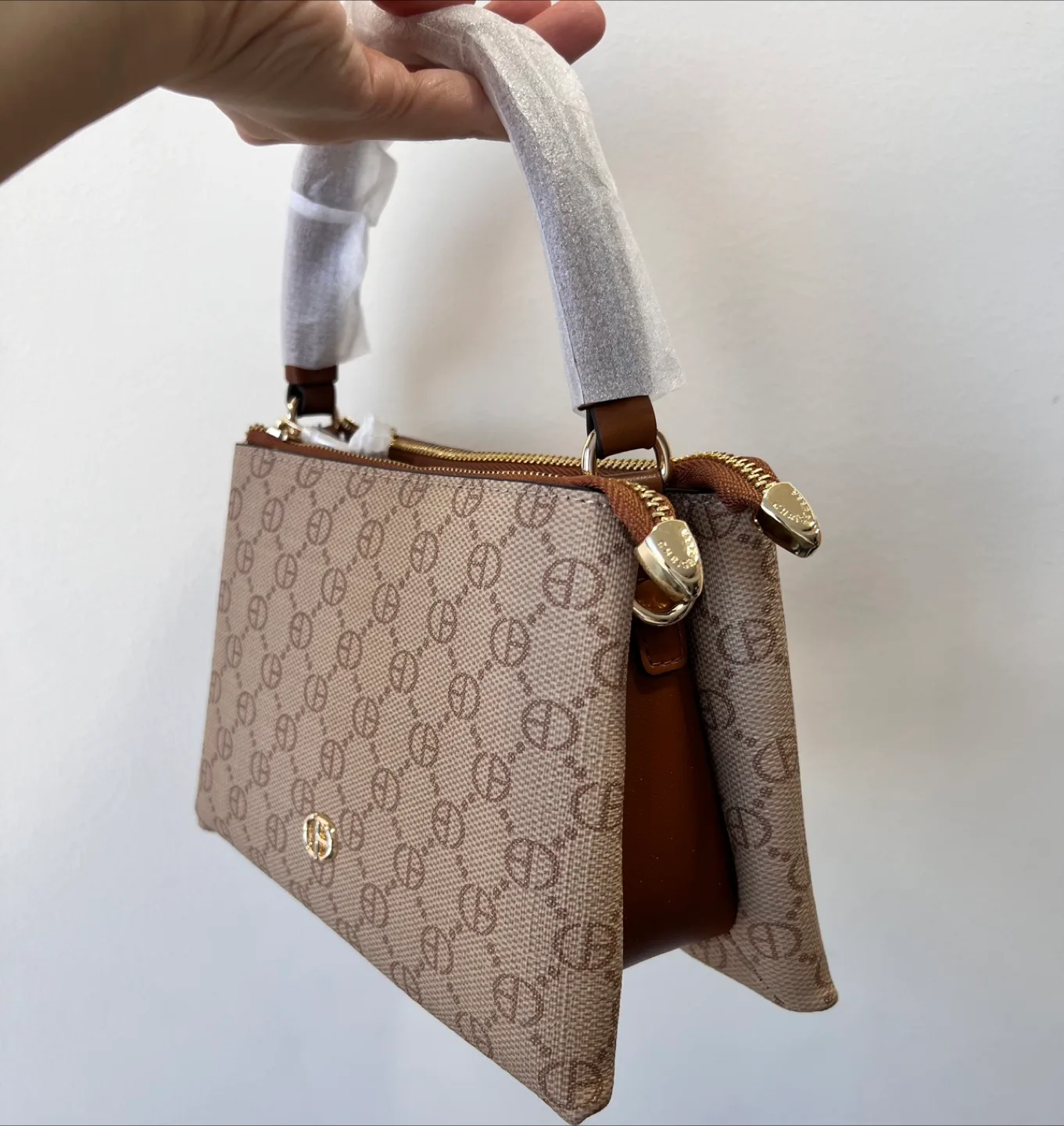 《Brand New》Aopiya Leather Handbag image indicator(4)