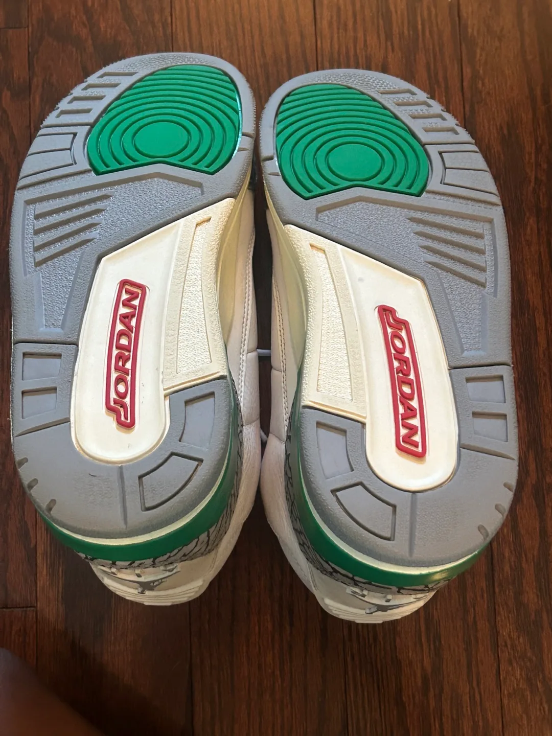 Nike Air Jordan 3 Retro Lucky Green Size 9 image indicator(6)