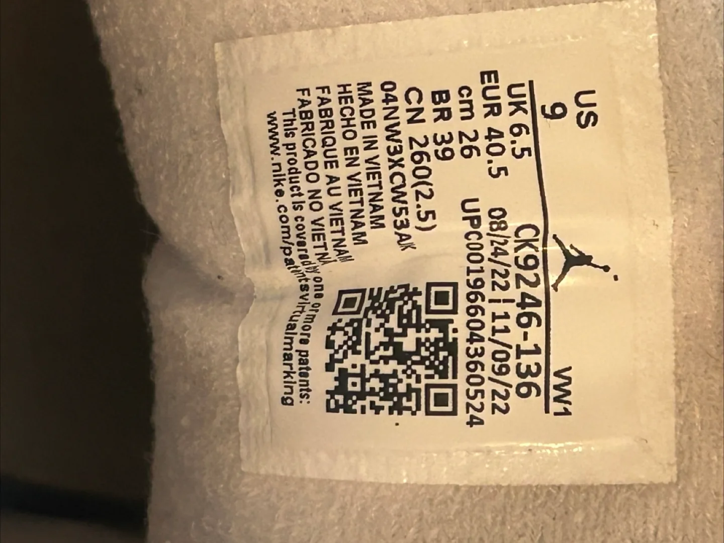 Nike Air Jordan 3 Retro Lucky Green Size 9 image indicator(3)