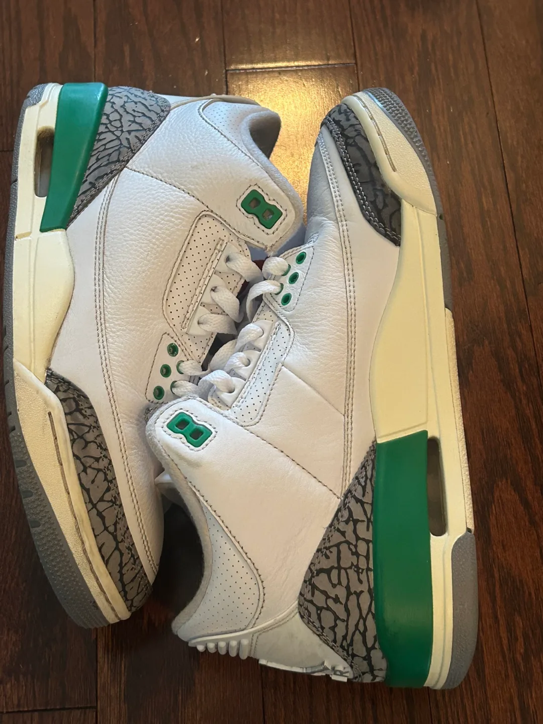 Nike Air Jordan 3 Retro Lucky Green Size 9 image indicator(7)