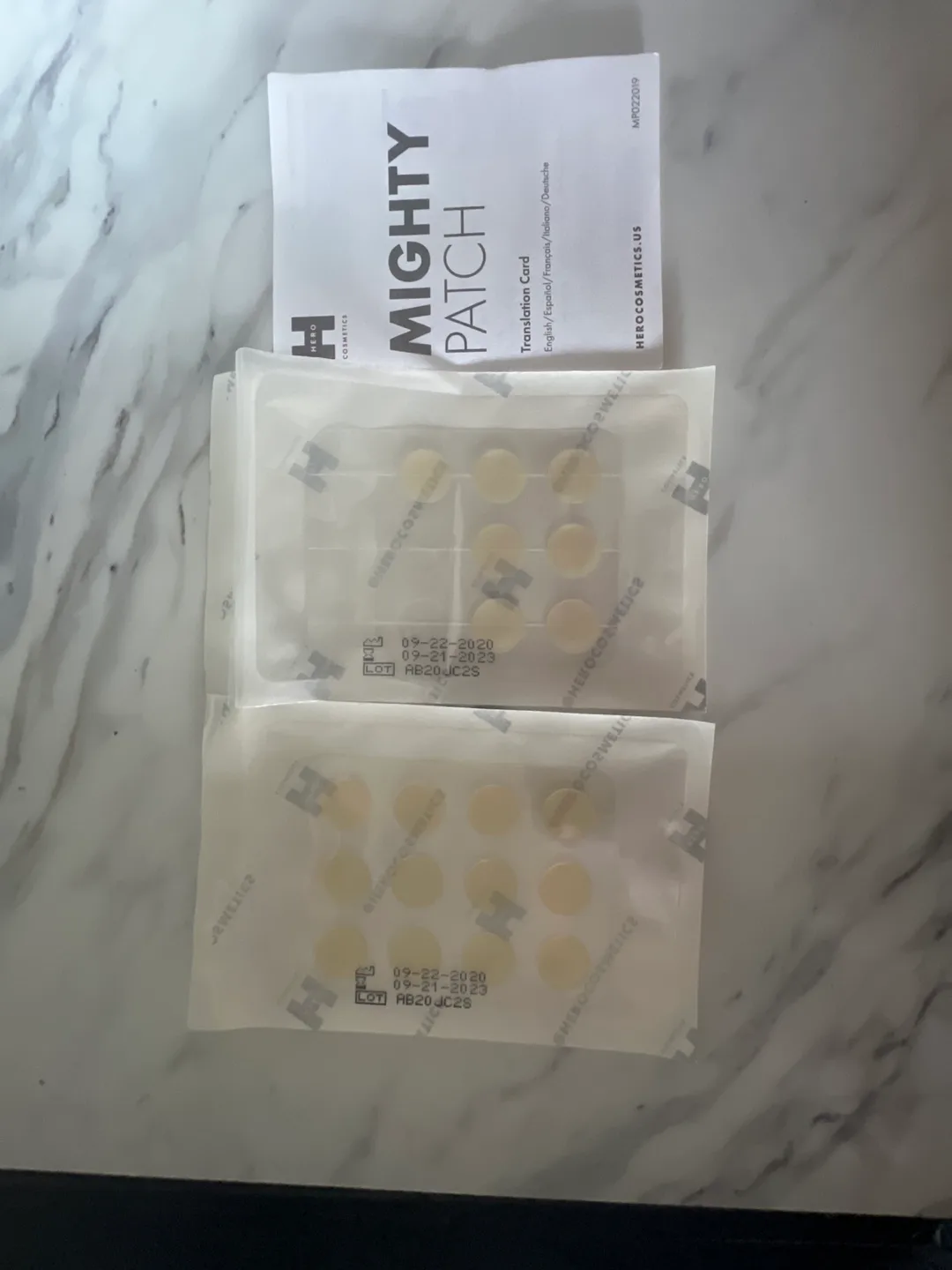 Mighty Patch The Original - 19 blemish Patches image indicator(2)