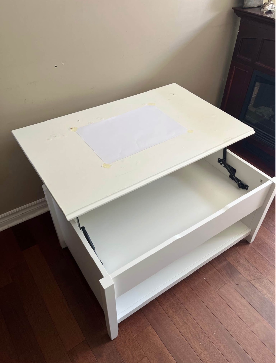 Artist Table / Shlef