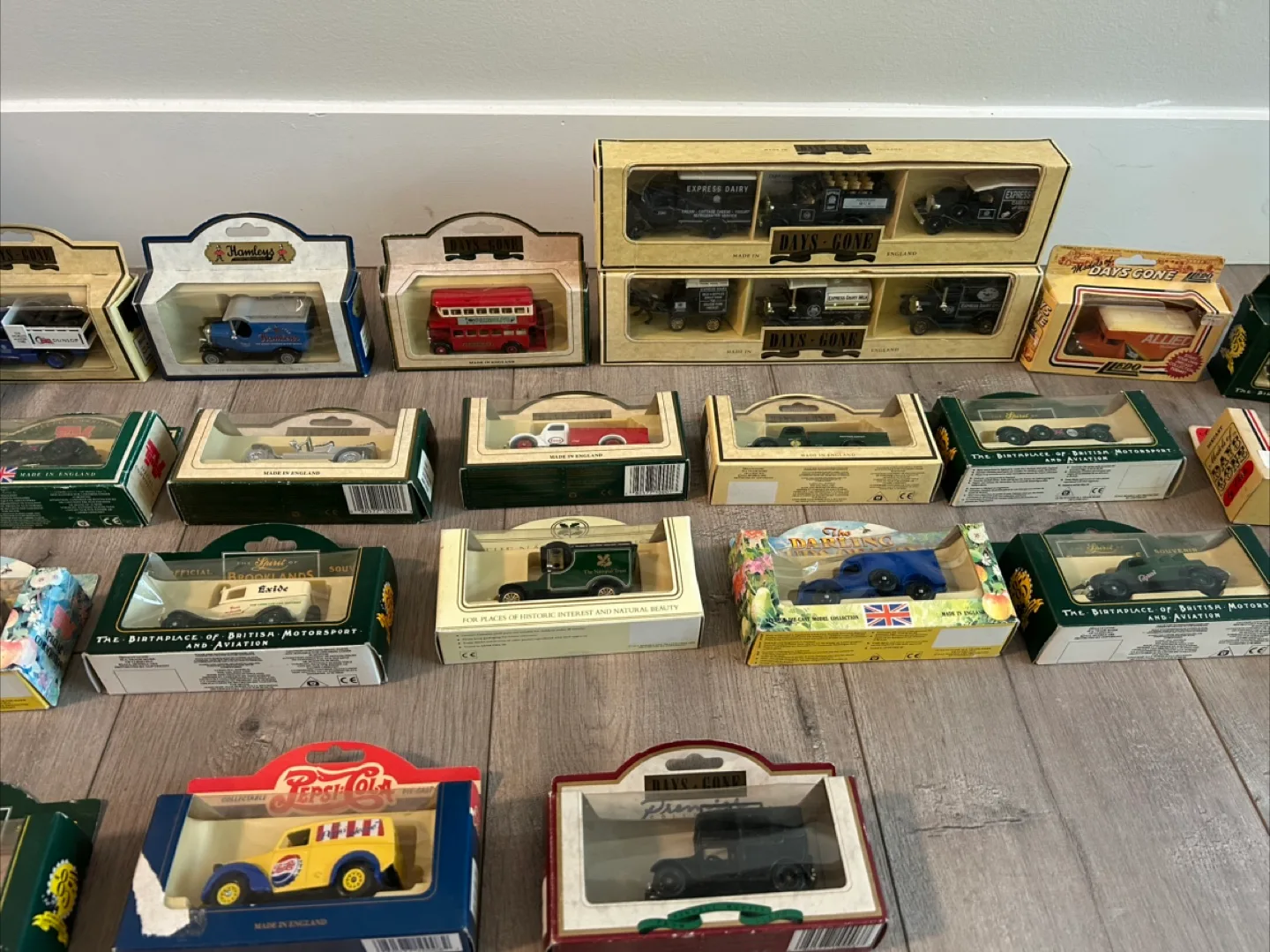 Days Gone Diecast Car Collection image indicator(7)