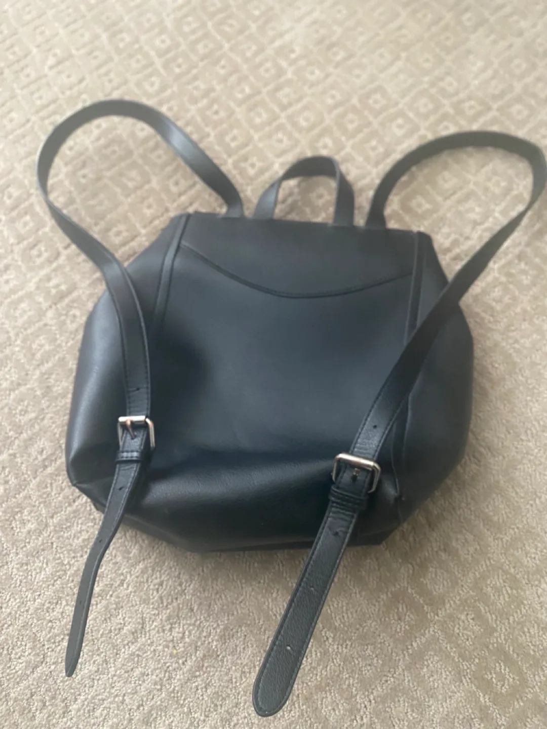ZARA   Backpack image indicator(2)