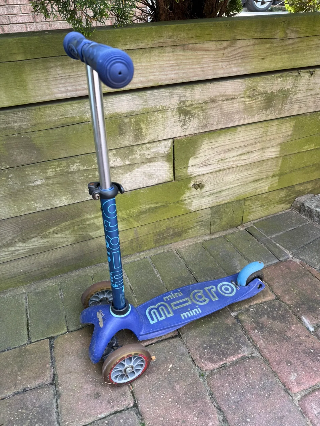Micro Mini Scooter - Blue thumbnail