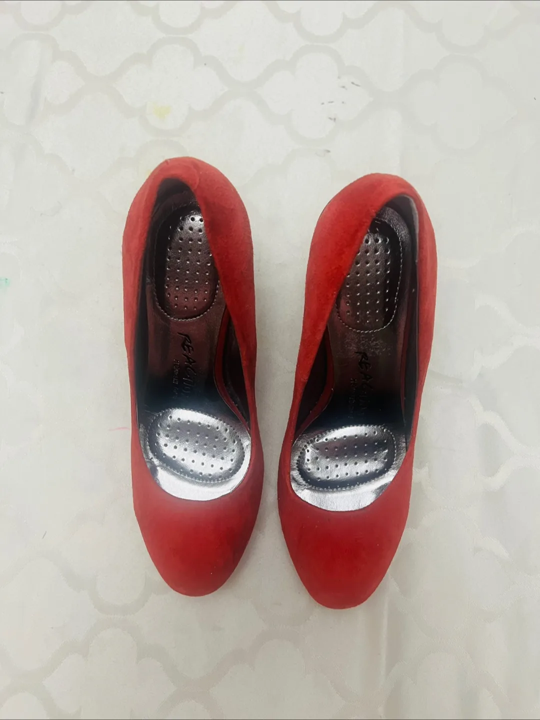 Reaction Kenneth Cole Red Heels - Size 6.5 thumbnail