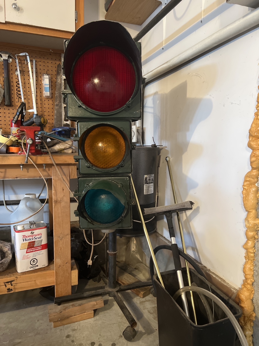 Vintage Traffic Light - Red, Yellow, Green