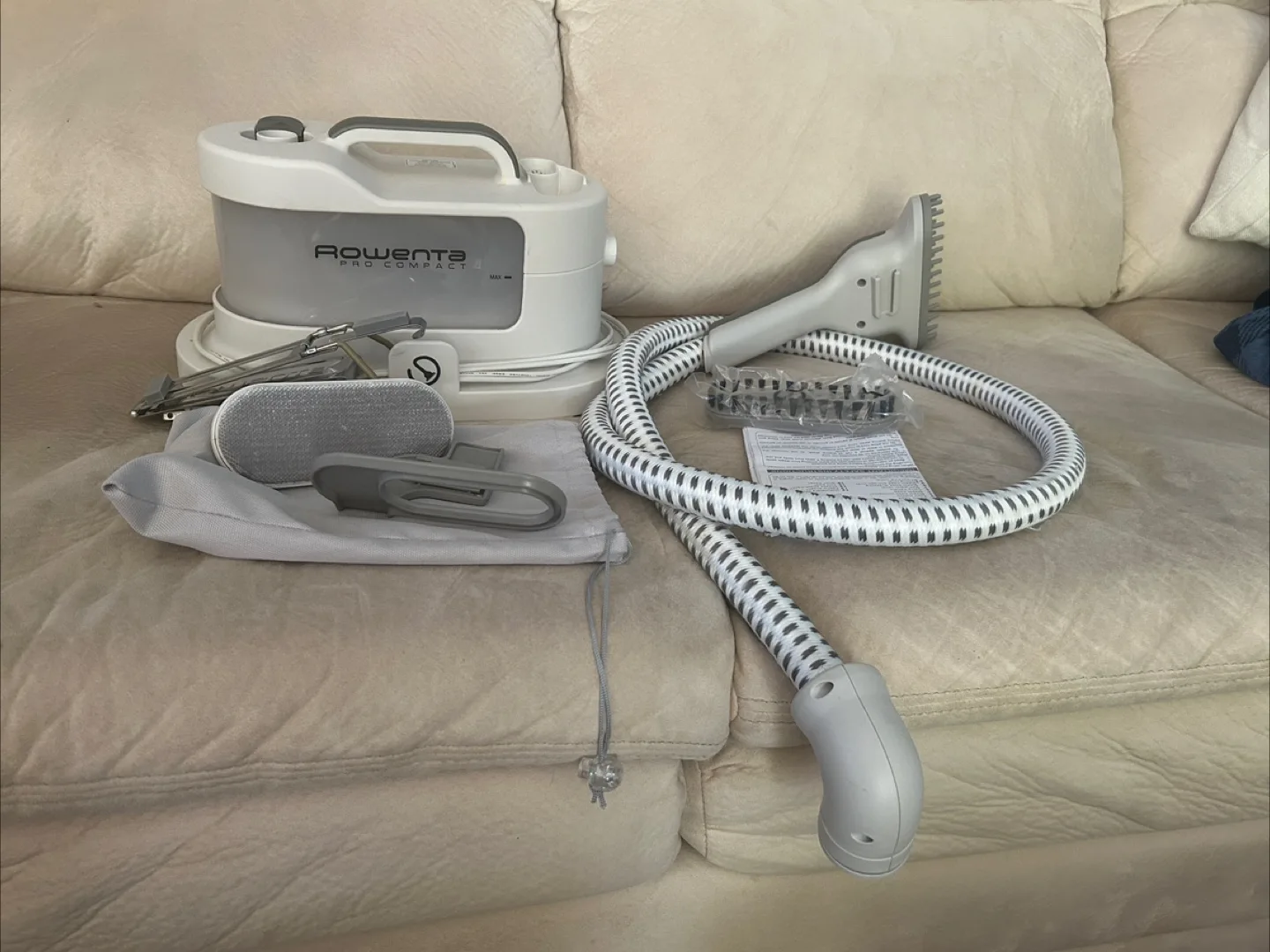 Rowenta Pro Compact Garment Steamer thumbnail