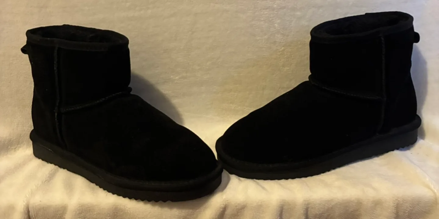 Black Ankle Boots thumbnail