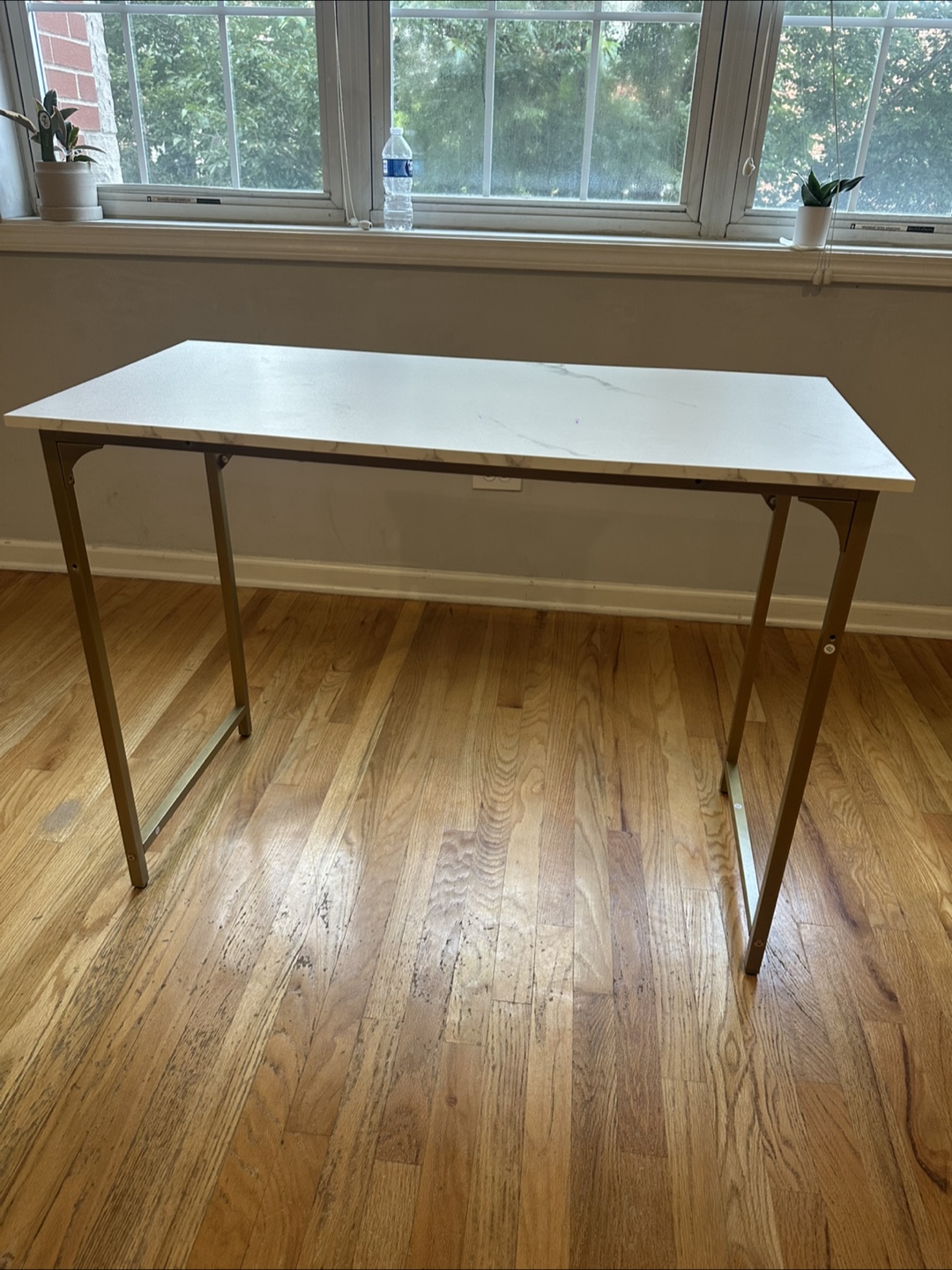 White & Gold Desk - 40 x 19.7 inches