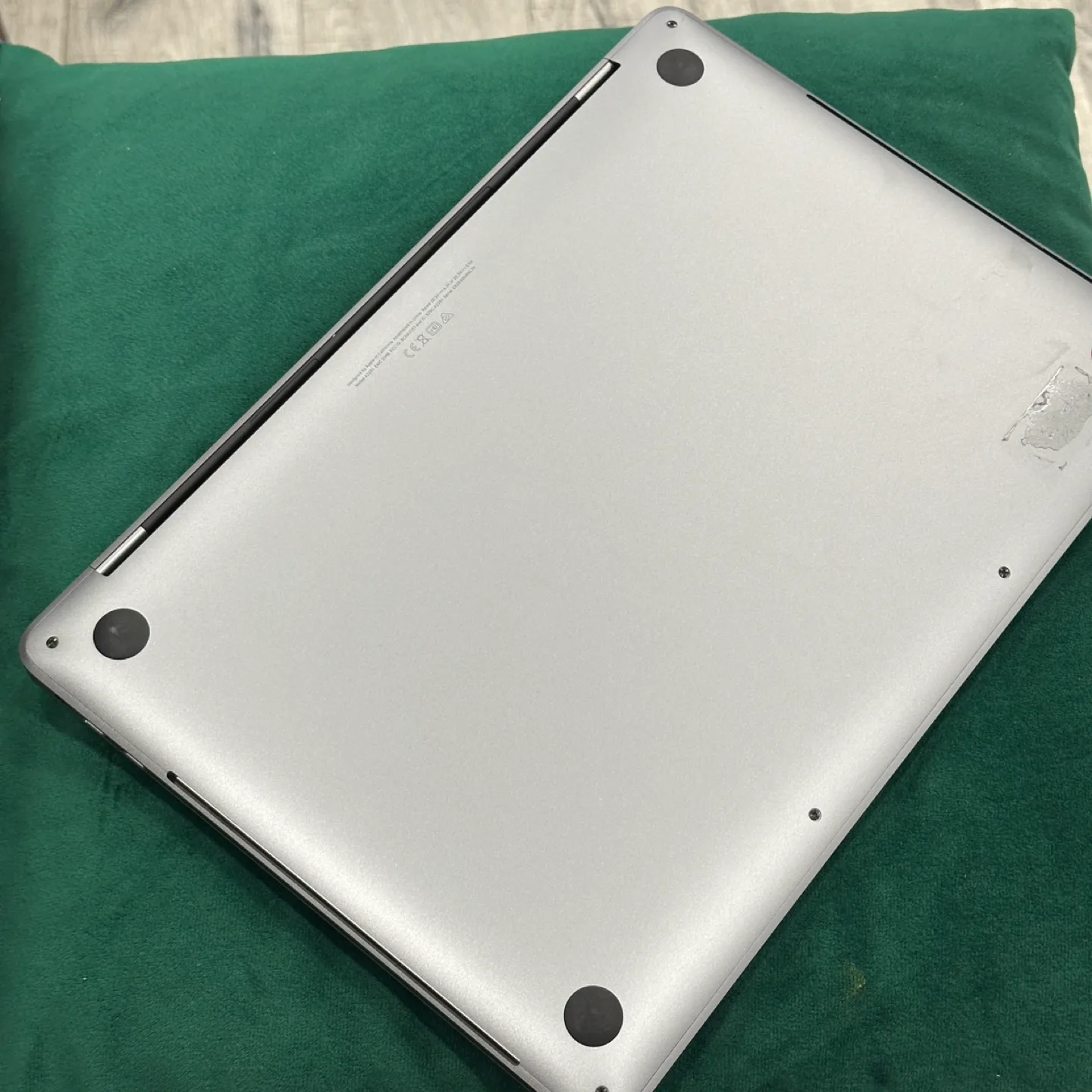 Apple MacBook Pro - 2020 - 13 inch - i5 16/512 GB image indicator(4)