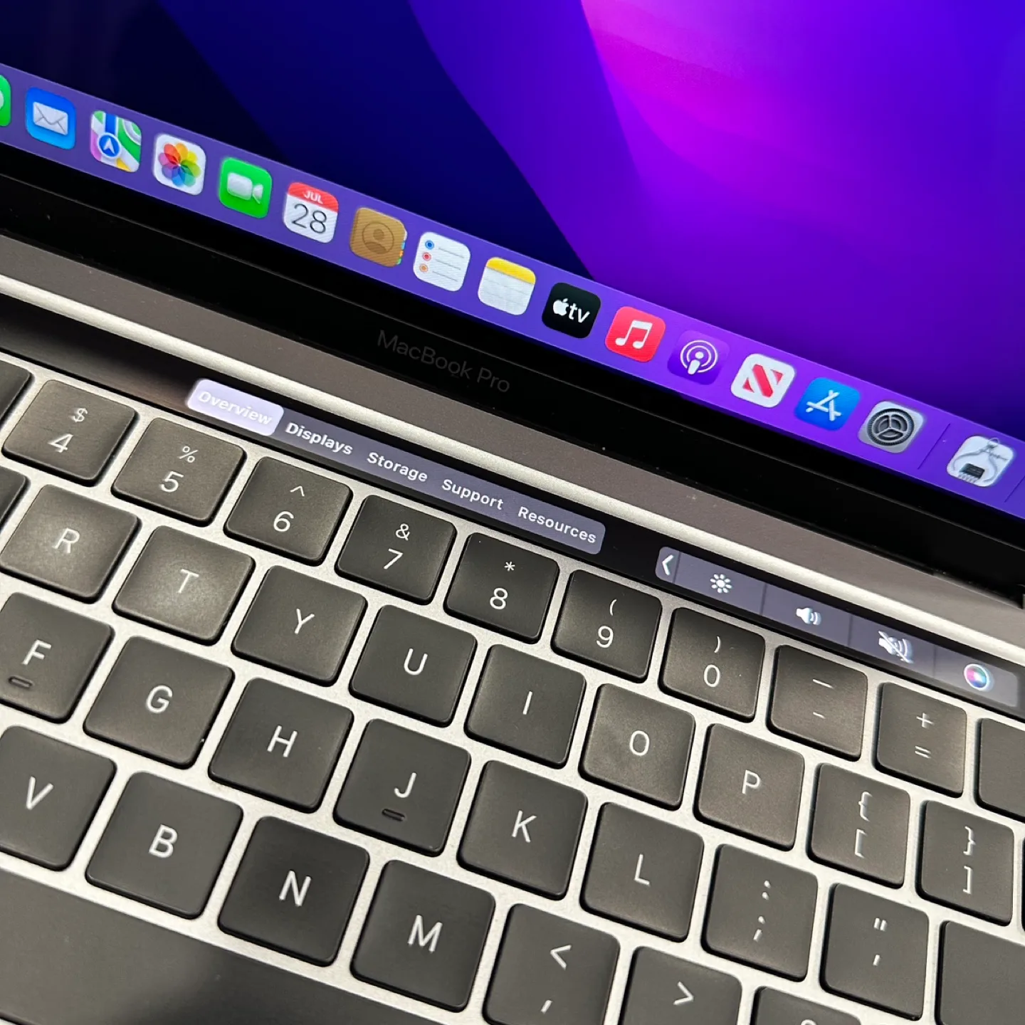 Apple MacBook Pro - 2020 - 13 inch - i5 16/512 GB image indicator(8)