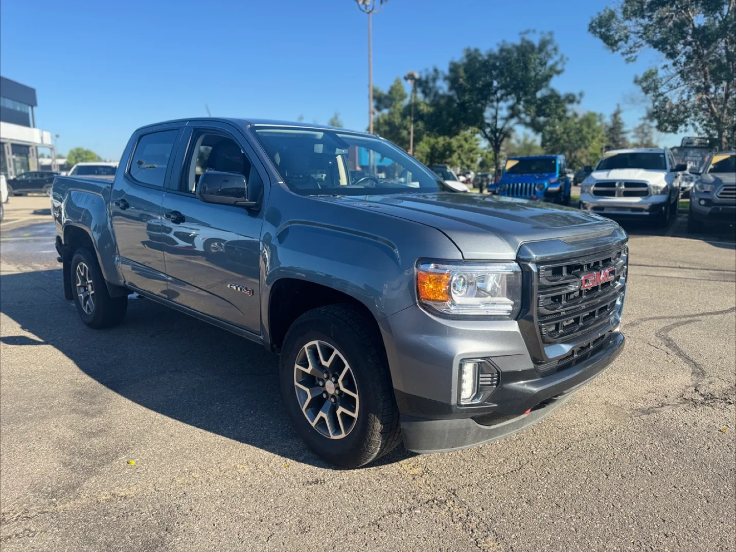 2022 GMC Canyon thumbnail