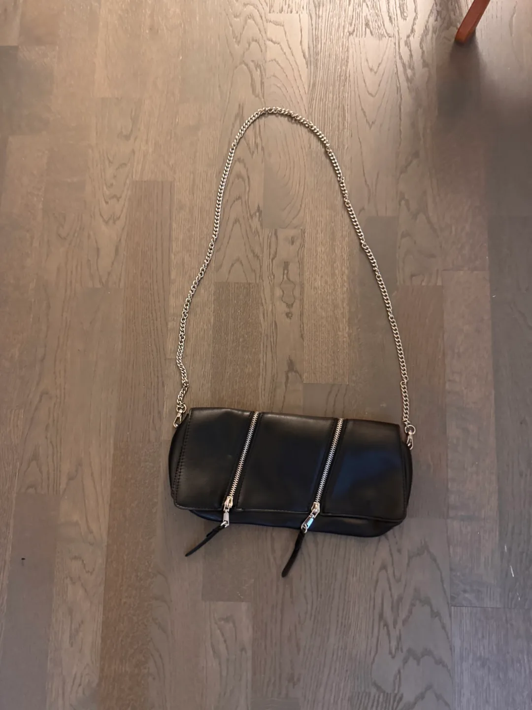 Zara Black Shoulder Bag image indicator(2)