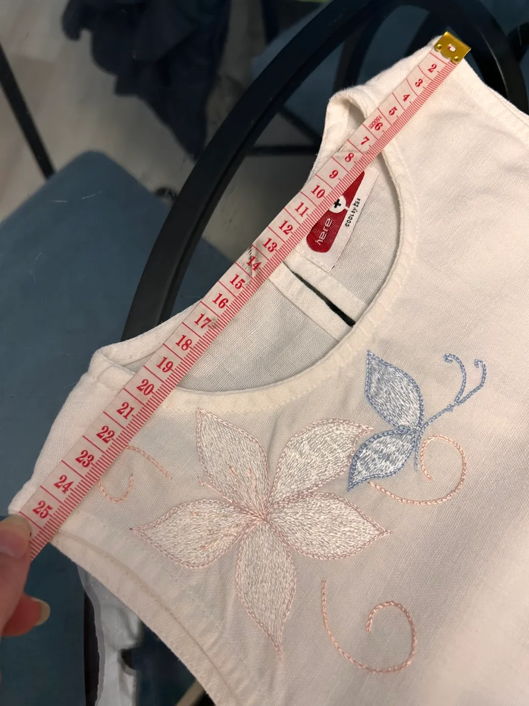 Hand-Embroidered Ukrainian Dress – Age 6–8 (110–125 cm) image indicator(8)