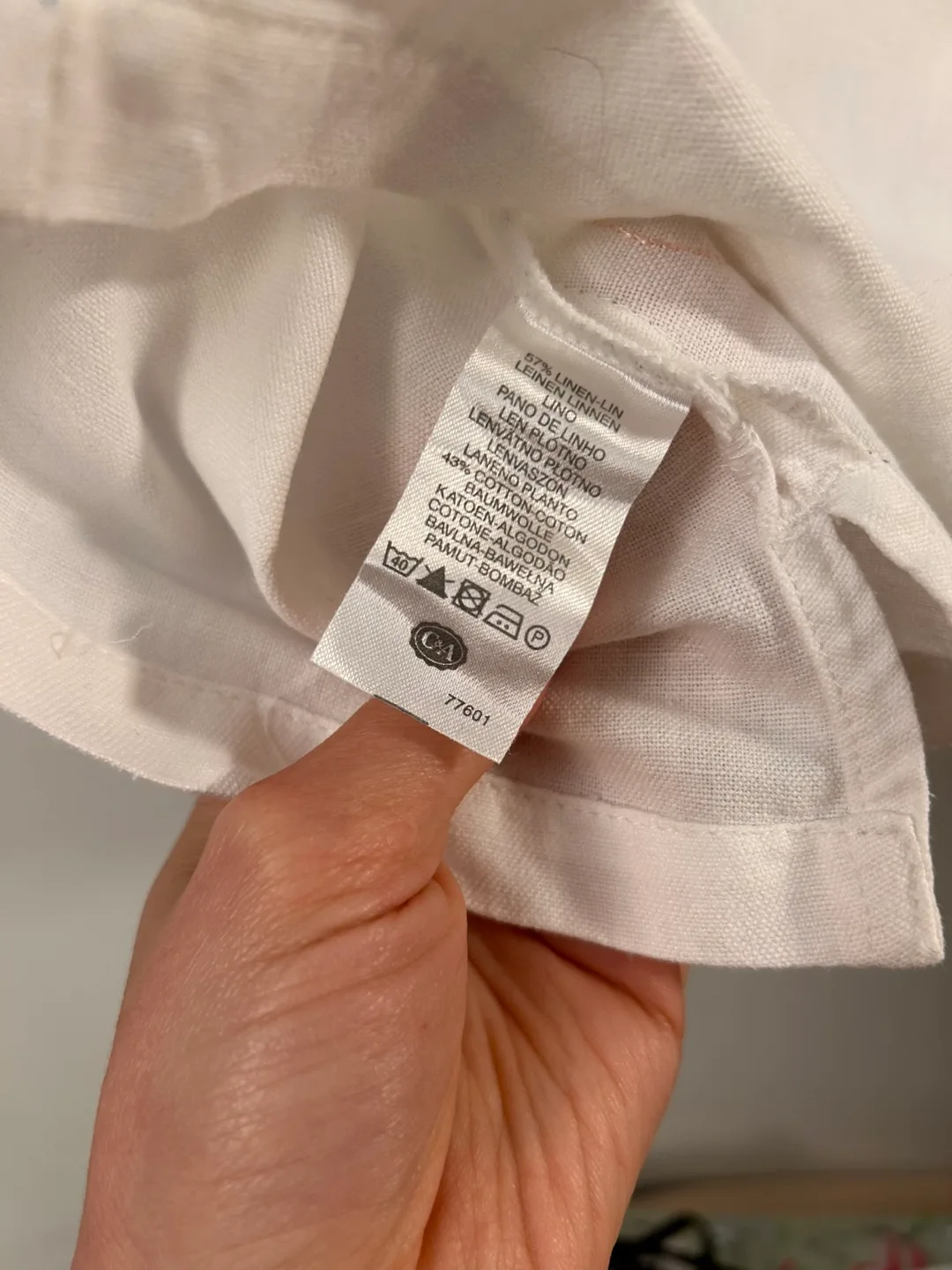 Hand-Embroidered Ukrainian Dress – Age 6–8 (110–125 cm) image indicator(10)