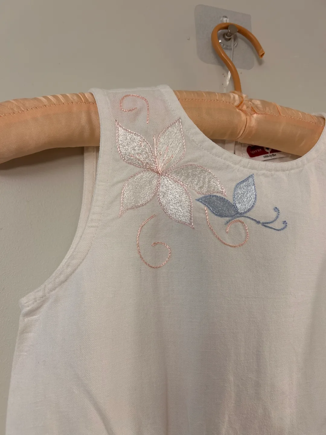 Hand-Embroidered Ukrainian Dress – Age 6–8 (110–125 cm) image indicator(4)