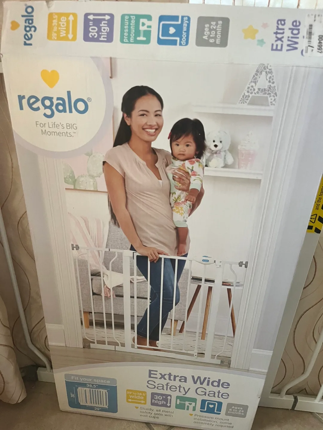 Regalo Extra Wide Safety Gate - Like New! thumbnail