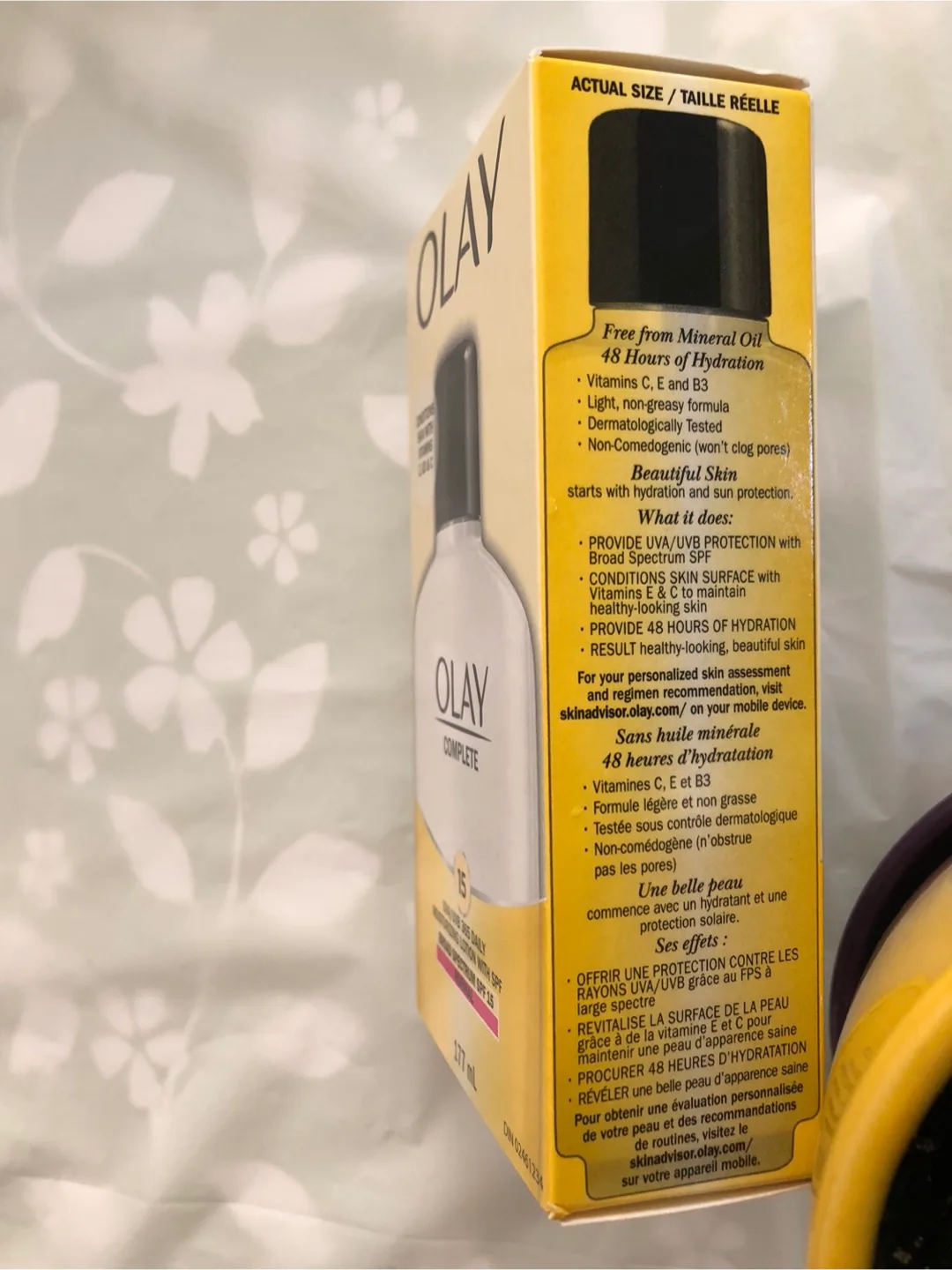 Unopened new arrived Olay Complete Moisturizing Lotion SPF 15 image indicator(2)