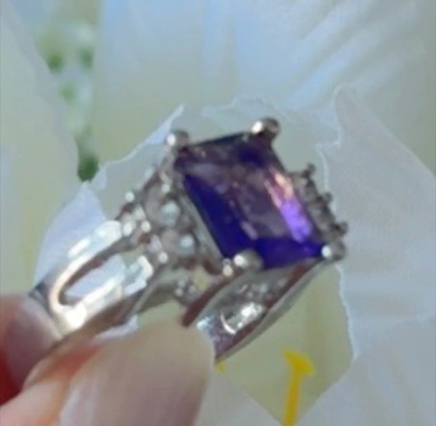 Stunning Silver Ring with Purple Stone! Size 7 image indicator(2)