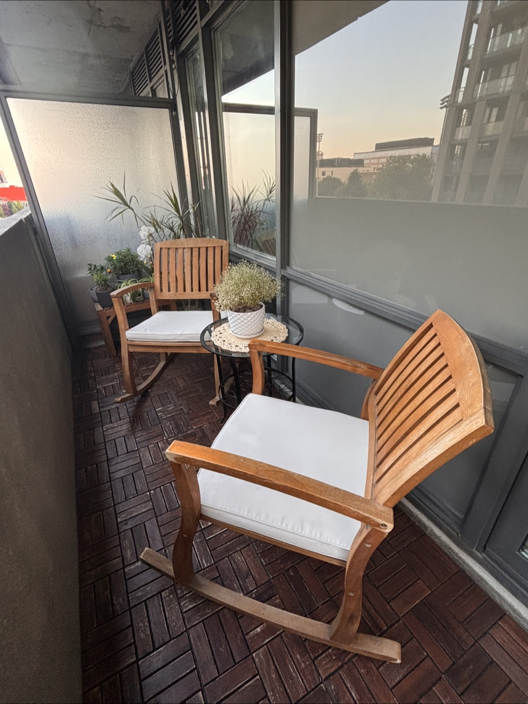 Rocking Chair with Cushion (Acacia wood)