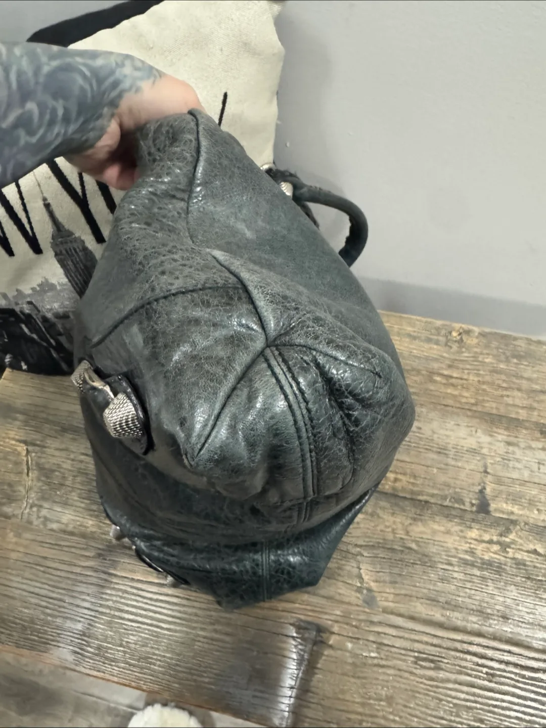 Balenciaga Leather Handbag image indicator(3)