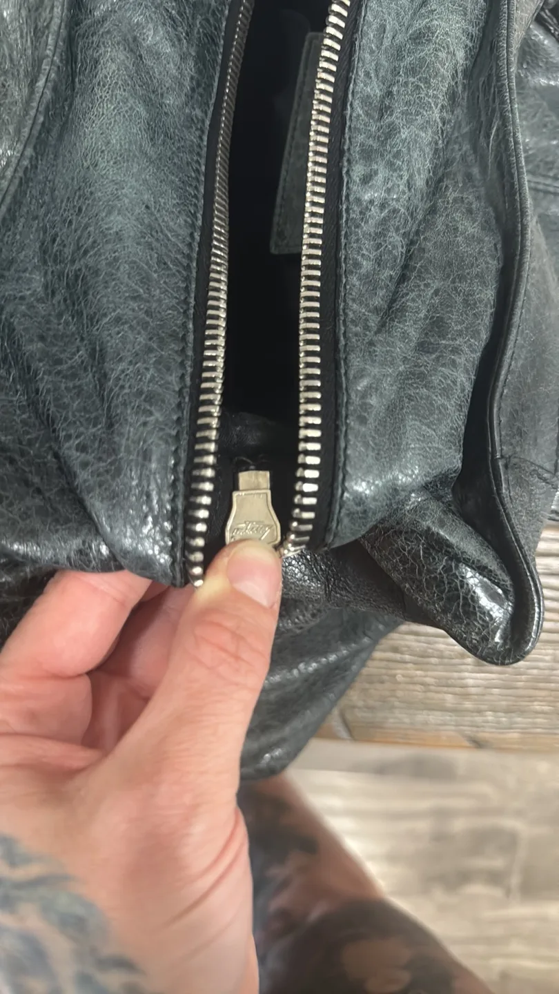 Balenciaga Leather Handbag image indicator(8)