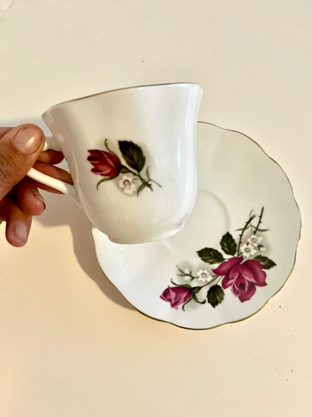Vintage Tea Cups and Saucers image indicator(6)