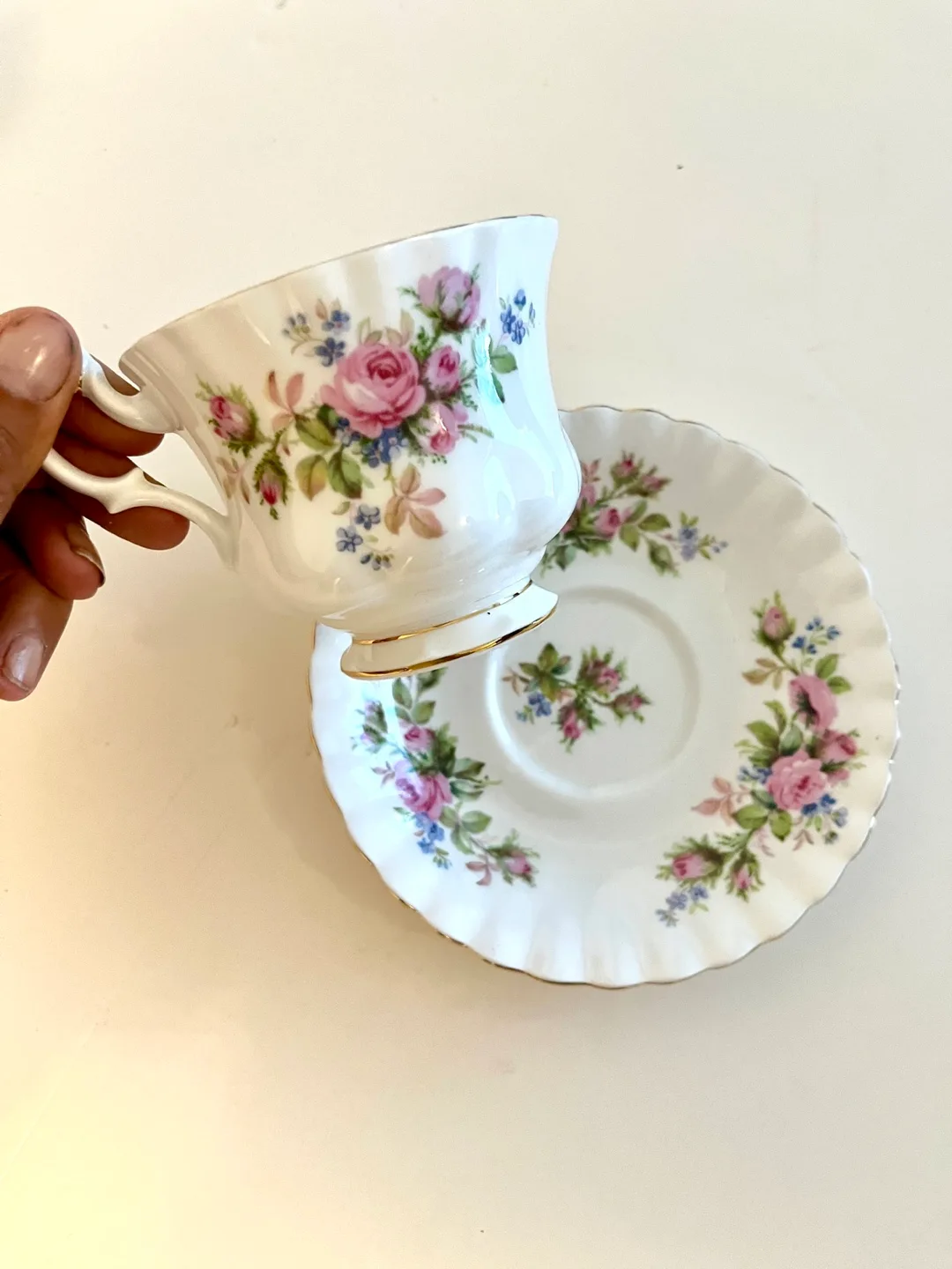 Vintage Tea Cups and Saucers image indicator(5)