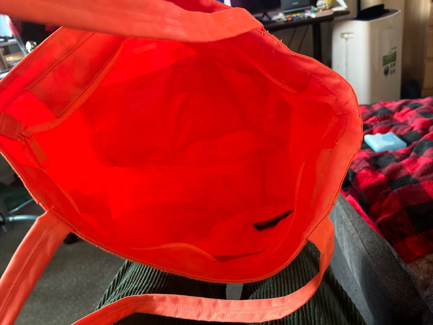 Herschel Coral Orange Tote Bag image indicator(8)