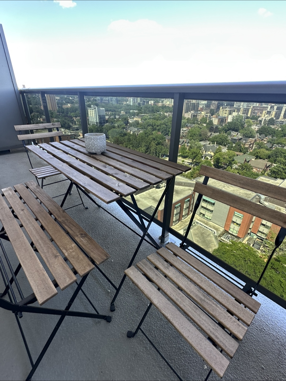 Patio furniture - photo 2