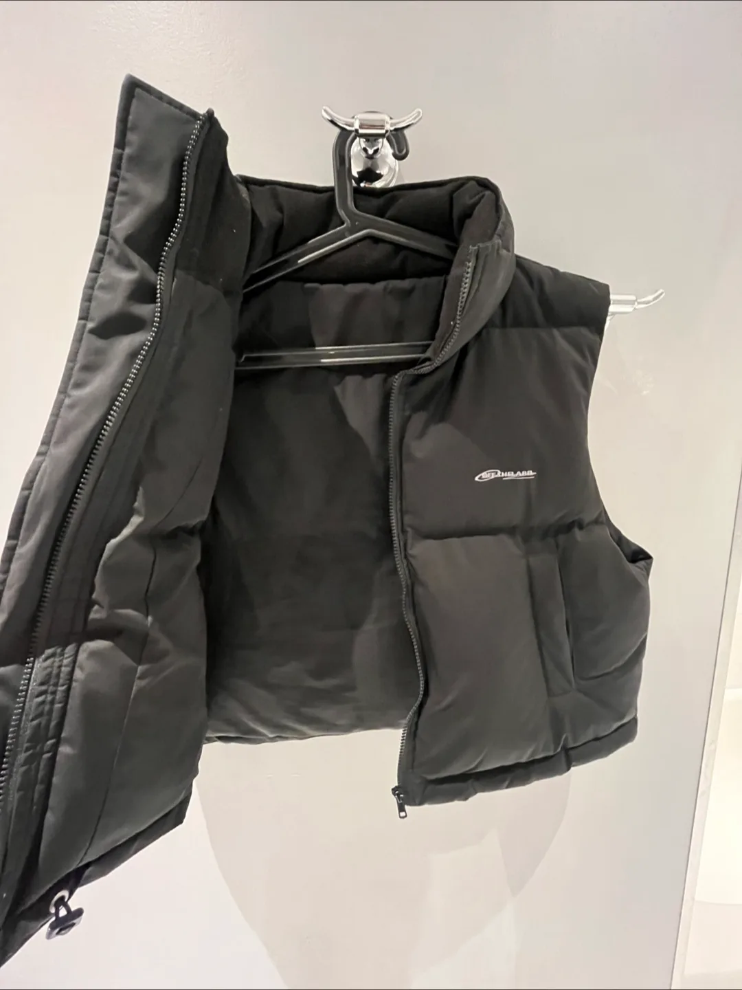 OFF THE LABEL Puffer Vest - Size S/M image indicator(3)