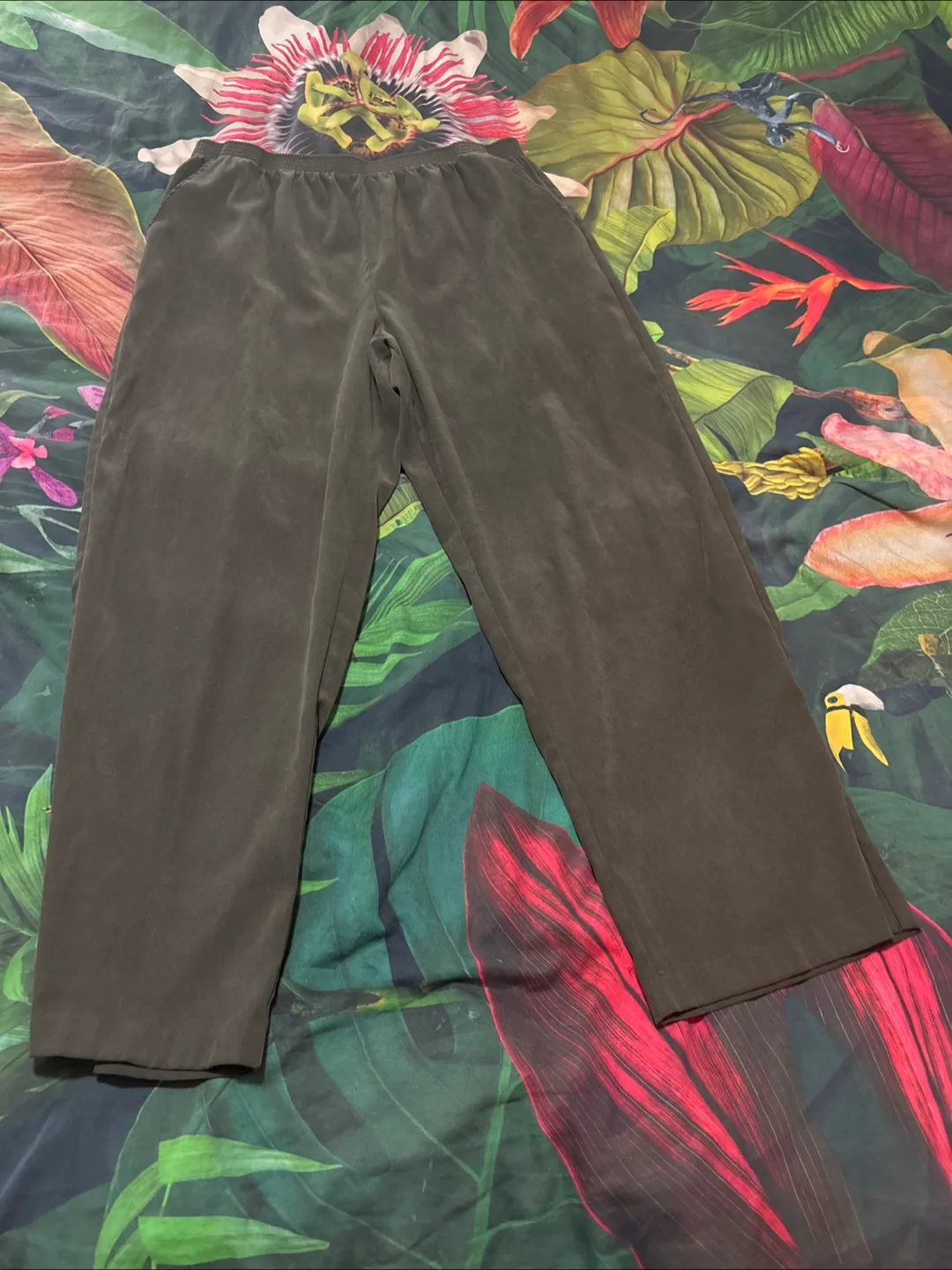 Velvety soft woman pants thumbnail