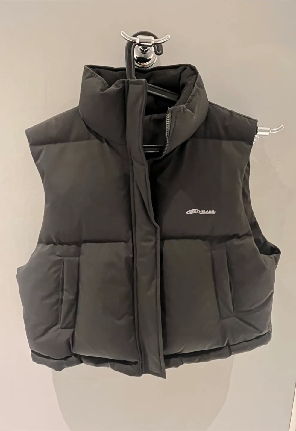 OFF THE LABEL Puffer Vest - Size S/M image indicator(6)