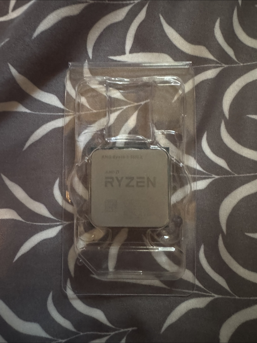 AMD Ryzen 5 5600X - photo 3