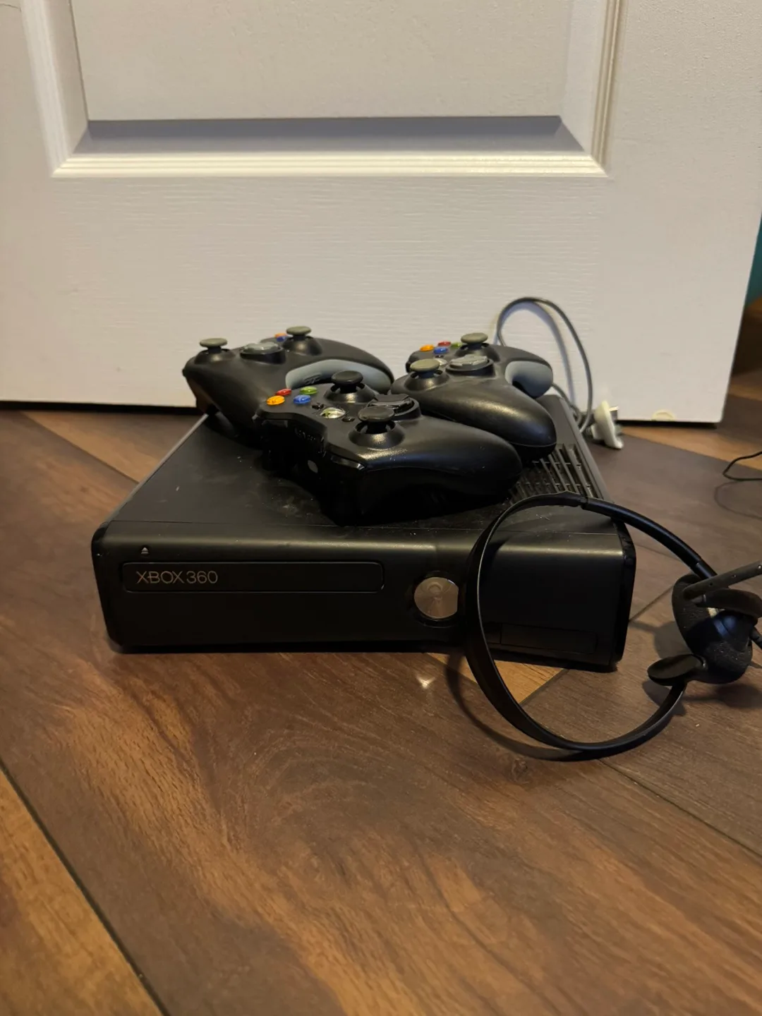 Xbox 360 with 3 Controllers